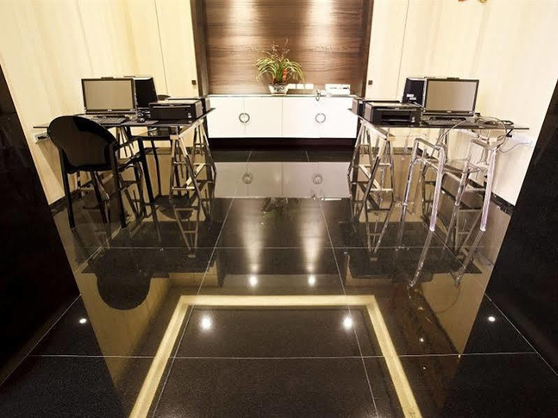 גאושיונג Royal Group Hotel Ho Yi Branch מראה חיצוני תמונה